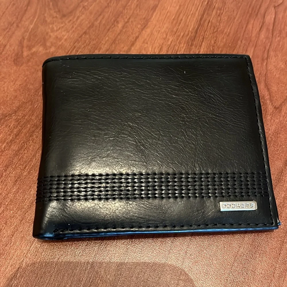 Dockers Black Leather Wallet